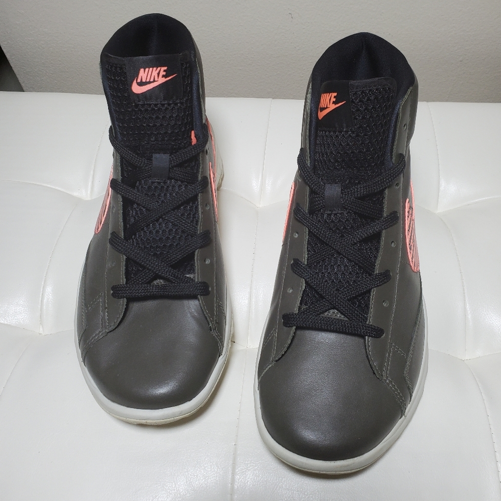 Nike Blazers Size 8.5 in Women